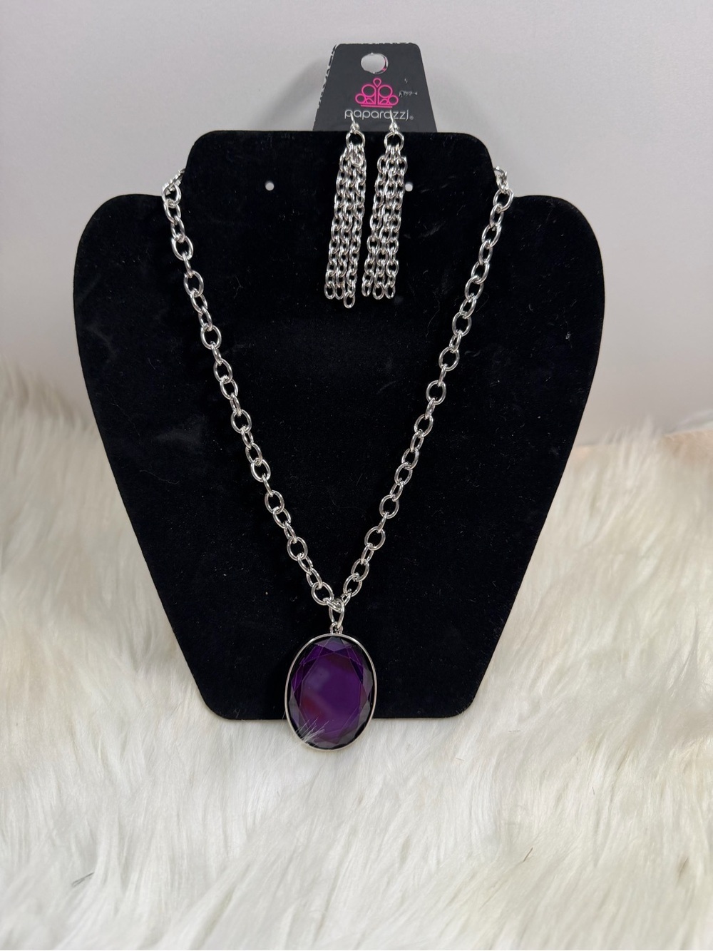 🩷5/$10🩷 Paparazzi Women’s Silver Chain Necklace with Purple Faceted Pendant